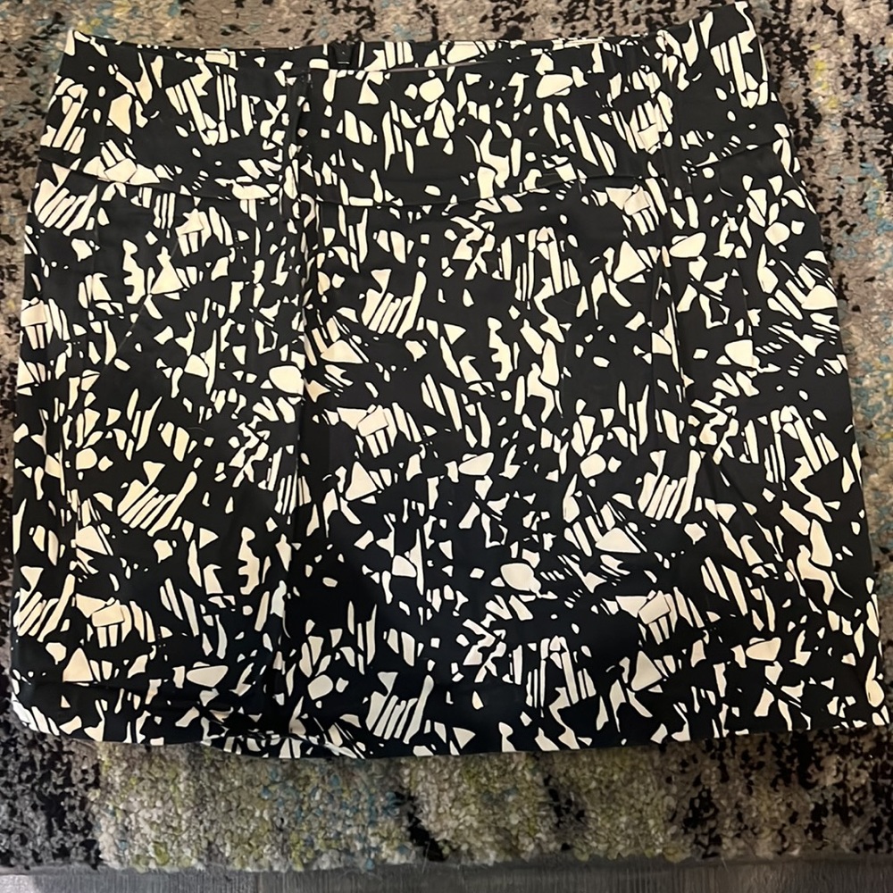 pattern skirt - Picture 3 of 3